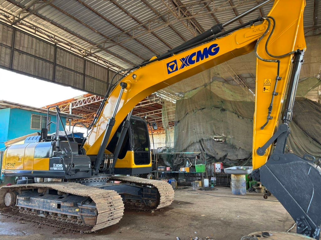 เช้าใหม่❗️ไมล์ ช.ม 2,400❗️XCMG XE215C  สภาพนางฟ้า