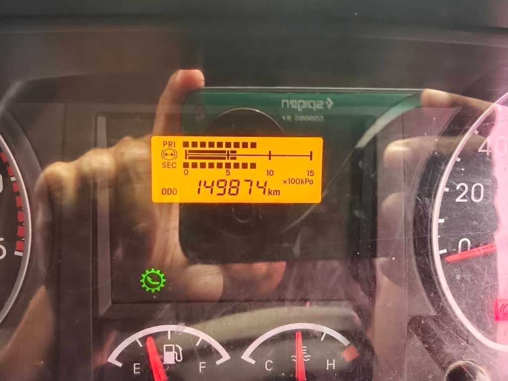 10ล้อทุกน้ำ ISUZU FVM 240 คลัซซี MT  เลขไมล์ 12,397 กิโลเมตร 10ล้อทุกน้ำ ISUZU FVM 240 คลัซซี MT  เลขไมล์ 12,397 กิโลเมตร