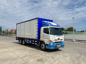 HINO FL8J 260 แรง 10ล้อตู้แห้ง 10 บาน  ตู้ต่อใหม่