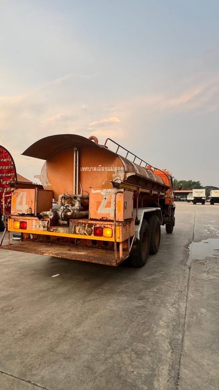 10ล้อ TD 190 แรง บรรทุกน้ำ สวยๆ เดิมๆ 10ล้อ TD 190 แรง บรรทุกน้ำ สวยๆ เดิมๆ