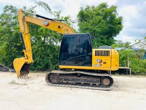 CAT313D2GC สวยๆมือเดียวป้ายแดง CAT313D2GC สวยๆมือเดียวป้ายแดง