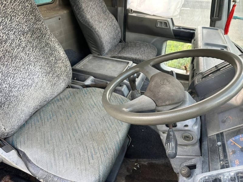 HINO เครื่อง.H07C (210 )  6 ล้อดั้มพ์หินทราย