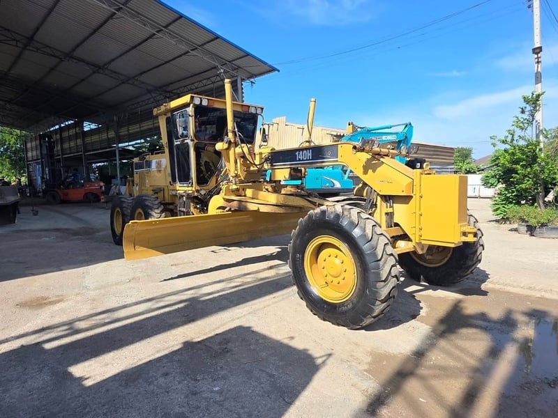 140H CAT สนใจ.088-9799578 TERPILLAR  140H 2ZK 03333  ไมล์ 4,600 ช.ม