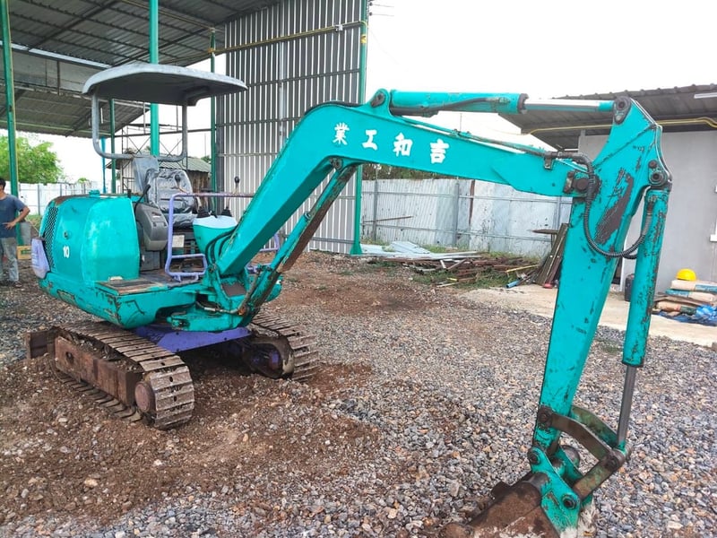 KOMATSU PC10-7 พร้อมใช้  เดิมๆทั้งคัน
