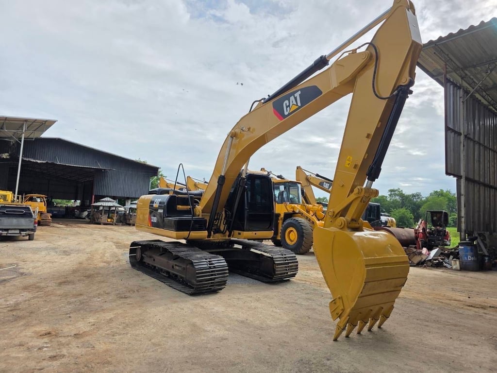CAT320D2TDZ00414 กรองใหญ่  พิมนิยม