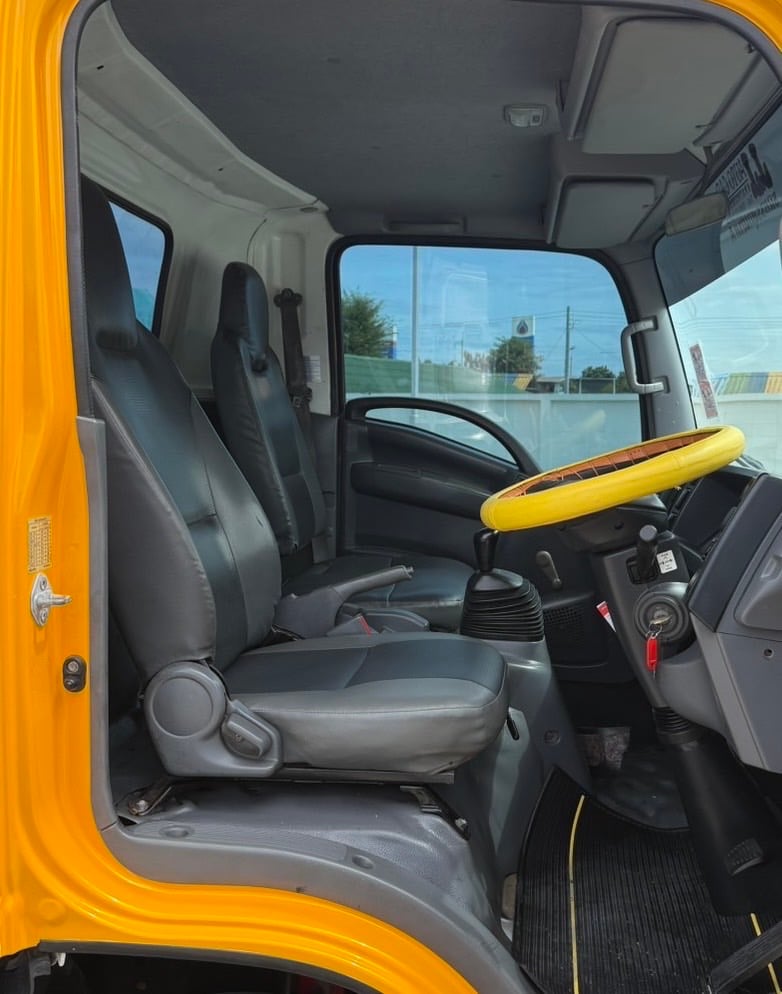 ISUZU  NQR 175 แรง ติดเครน TADANO  ขนาด 3 ตัน