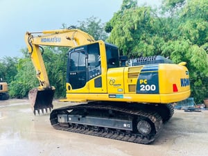 PC200-8MO เล่มทะเบียน มือเดียว จอเหลือง