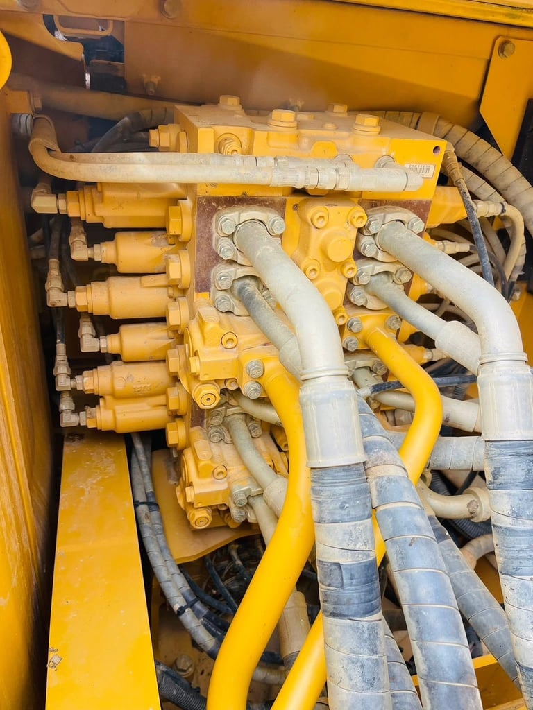 PC200MO-10CE ปี 2565 มือเดียว เช็คศูนย์ตลอด