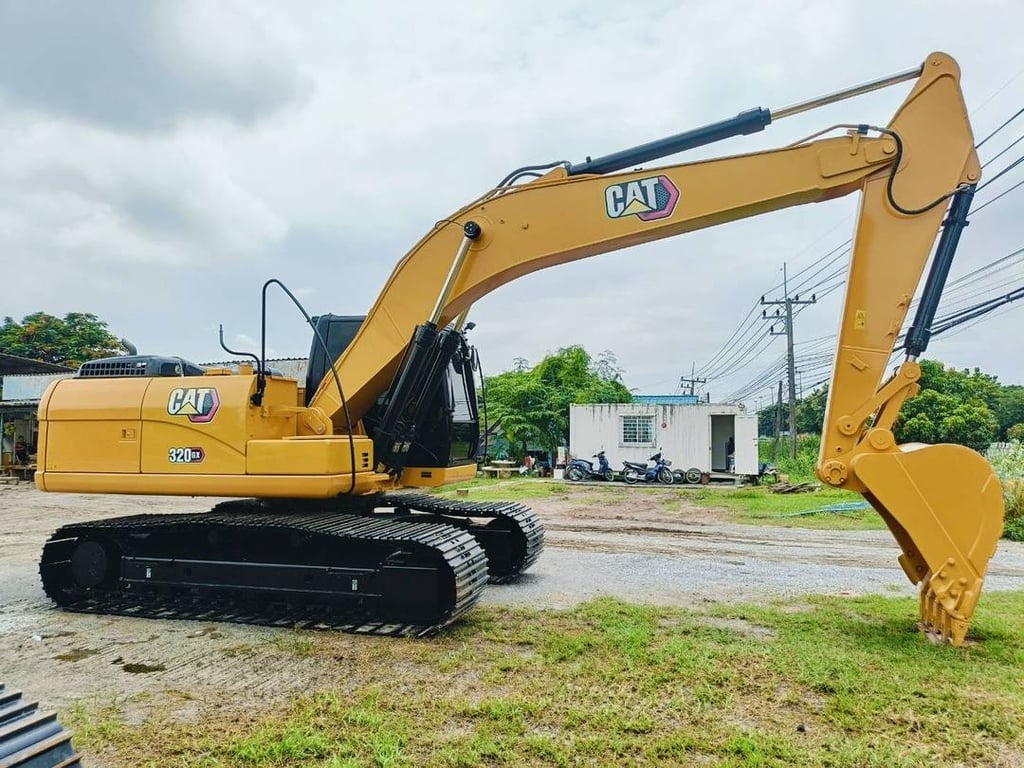 CAT 320GX  ไมล์ ช.ม 3000  เล่มทะเบียน 