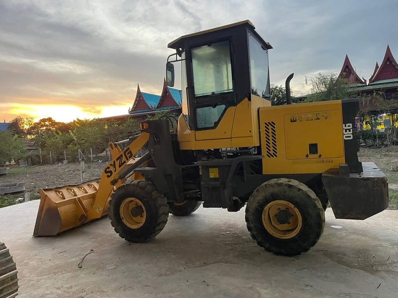 SYZG รถตักสภาพใหม่มาก เครื่องดีเกียดี  ยางใหม่ รถใช้งานน้อย
