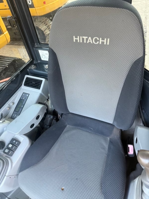 Hitachi   ZX33U เอกสารชุดจด ไมล์ ชม 3000