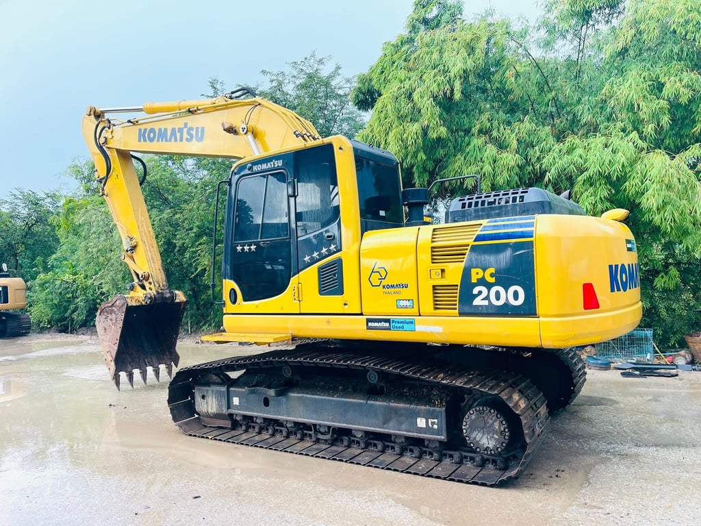 PC200-8MO จอเหลืองกล้องหลัง พร้อมลายแย็ก รถสวยมือเดียว PC200-8MO จอเหลืองกล้องหลัง พร้อมลายแย็ก รถสวยมือเดียว