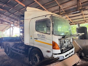 หัวลากก๊าส CNG พร้อมหางก้าง 2 เพลา