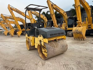 รถบด โบแม้ก 3.5 ตัน สองเพลา สะเทือนหน้า 