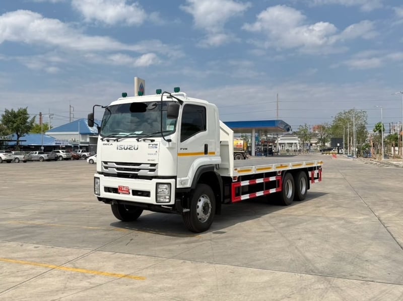 เข้าใหม่❗️ไมล์ 1 พัน❗️Euro 5 NEW FVM 240 กะบะพื้นเรียบ