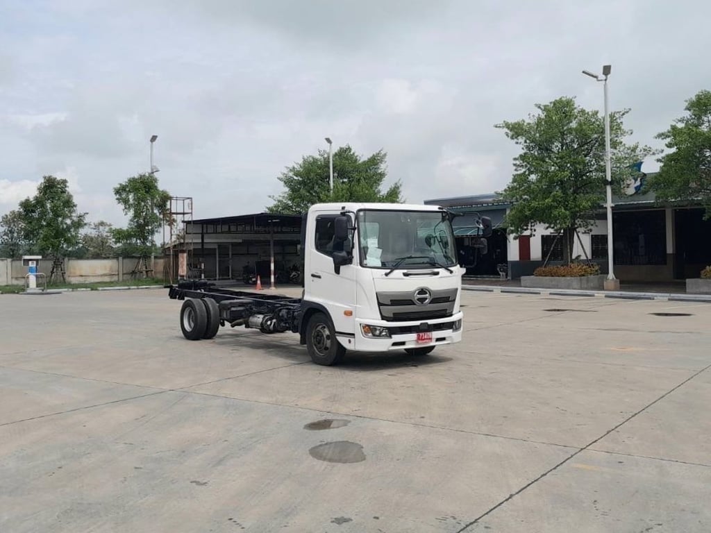 6ล้อ คลัซซี 2.FC2AB-102220  AO5C  240 เเรง