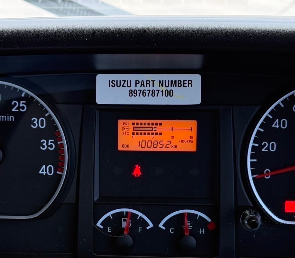 ไมล์ 100,852❗️ISUZU NEW FRR 210  ยาว 6.50 เมตร ปี 2566  ไมล์ 100,852❗️ISUZU NEW FRR 210  ยาว 6.50 เมตร ปี 2566