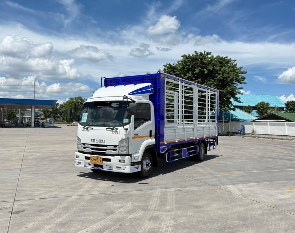 6ล้อ ISUZU.FRR 210 แรง คอกสูงเปิดได้รอบ ยาว 6.50 เมตร  กระจกไฟฟ้า