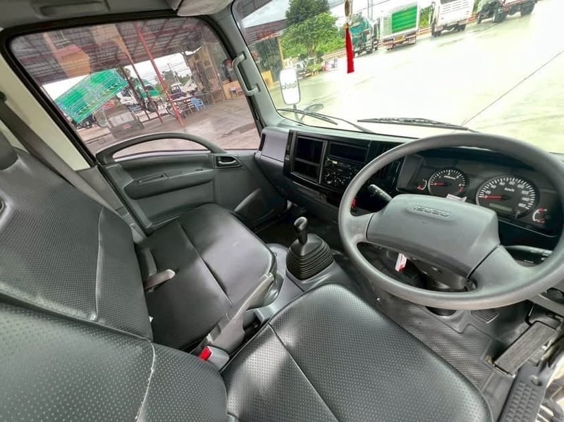 ไมล์ 2 หมื่น❗️ISUZU NLR 2999 แรง ปี 2566 ไมล์ 2 หมื่น❗️ISUZU NLR 2999 แรง ปี 2566