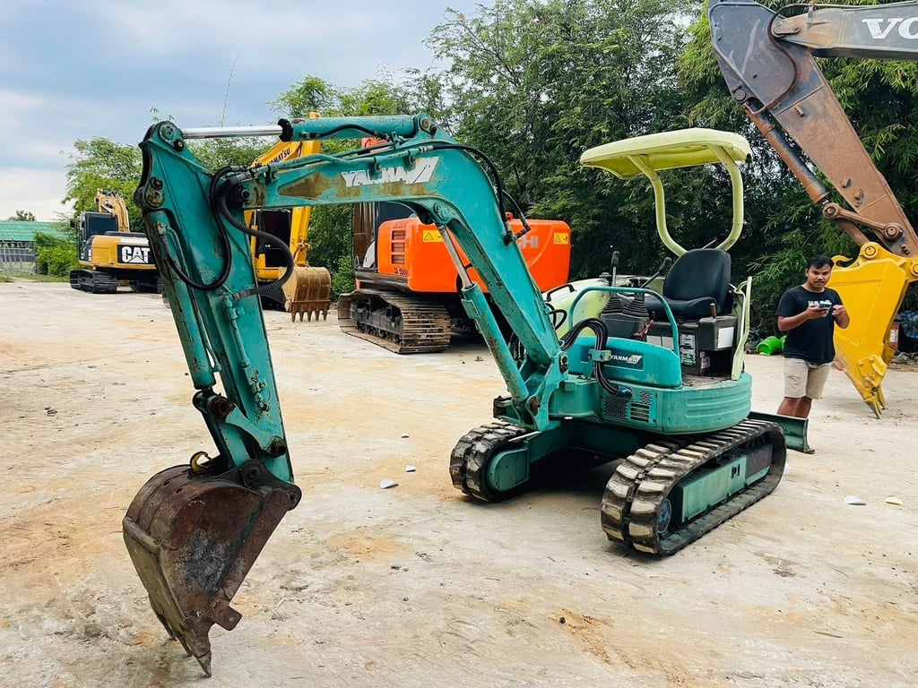 PC200-6 ไฟฟ้าครบ คันเร่งออโต้ อิฐ