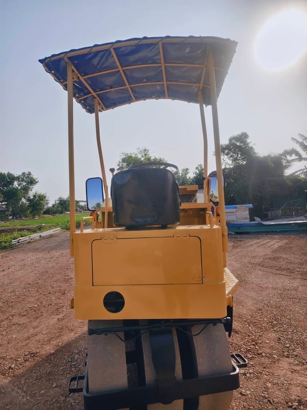 SAKAI TS30H รถบดขนาด 4 ตัน  ระบบพร้อมใช้