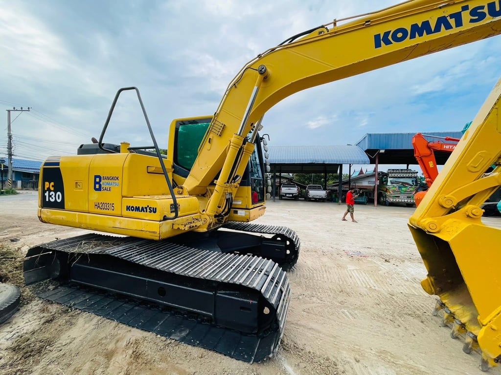 PC120-8 เล่มทะเบียน รถสวยสีเดิม แทรกใหญ่