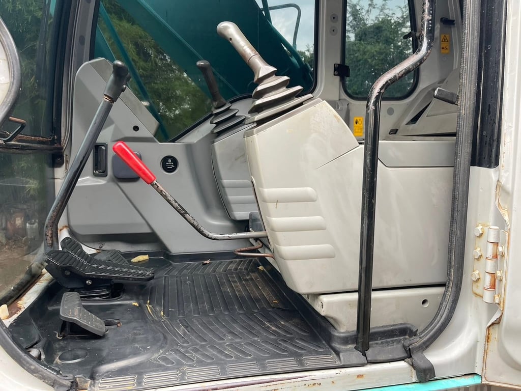 SK200-6YN10 สุเปอร เดิมๆเครื่อง-ปั๊มแห้ง เล่มทะเบียน SK200-6YN10 สุเปอร เดิมๆเครื่อง-ปั๊มแห้ง เล่มทะเบียน