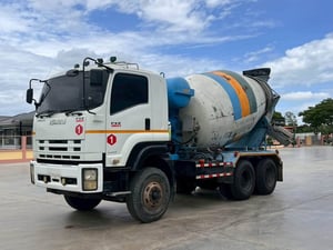 ISUZU 360 แรง โม่ปูน7คิว ปี 2557 ISUZU 360 แรง โม่ปูน7คิว ปี 2557