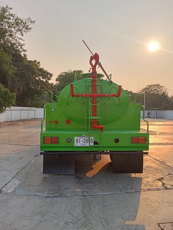 SUZU FTR 200 แรง 6ล้อทุกน้ำ แท็งก์จุ 6000 ลิตร