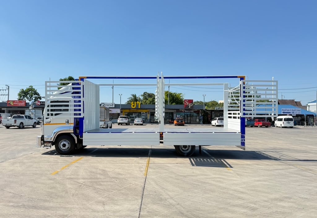 ฟรีๆ❗️ค่าจัด ค่าโอน ส่งทั่วไทย❗️ไมล์ 48,955 กิโล❗️ ISUZU NEW FRR 210 ปี2566