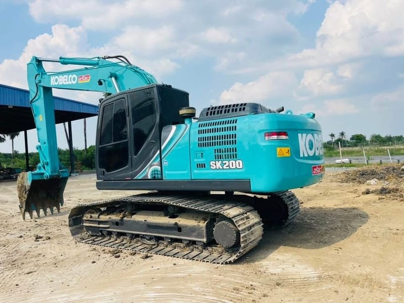 SK200-10YN15 เล่มทะเบียน สวยมือเดียว ป้ายแดง