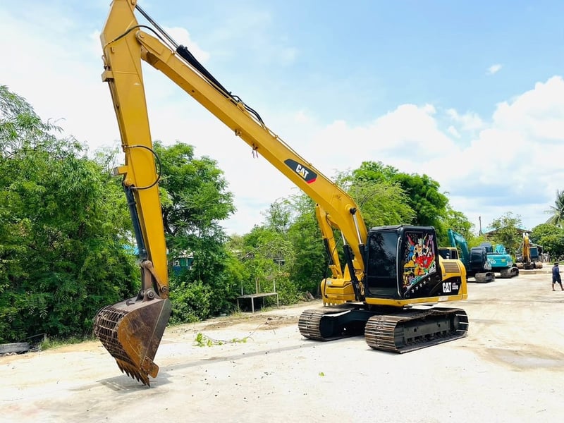 CAT312D กะบอกดำ )เก่าญี่ปุ่น) บุมยาว 14 เมตร 