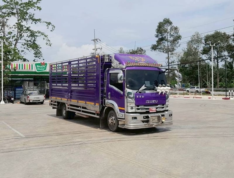 NEW FRR 210 กะบะปีเนียมพื้นสแตนเหล็ด NEW FRR 210 กะบะปีเนียมพื้นสแตนเหล็ด