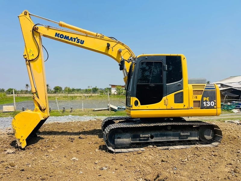 PC130-8 จอเหลือง กล้องหลัง  รถเดิมๆ เครื่องปั๊มแห้ง 