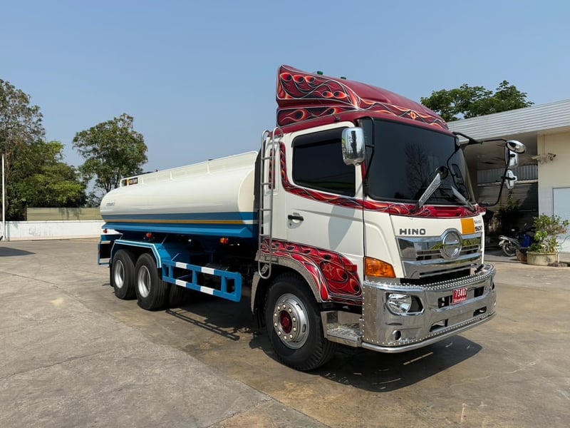 HINO FM8J 260 สองเพลา บรรทุกน้ำ แท็งค์ จุ 15000 ลิตร HINO FM8J 260 สองเพลา บรรทุกน้ำ แท็งค์ จุ 15000 ลิตร