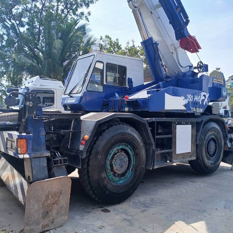 TADANO เครนขนาด 25 ตัน  ไฟฟ้าทุกระบบเต็ม 