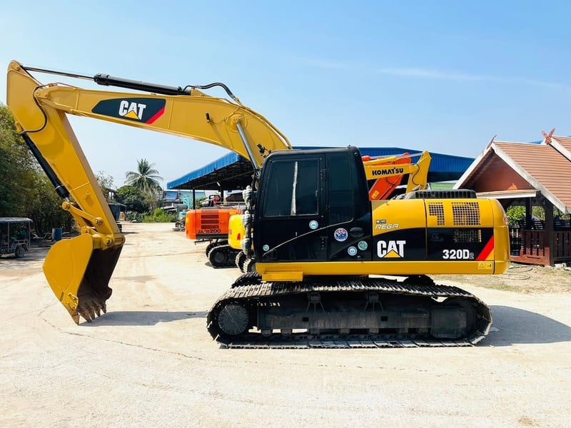 CAT320D กะบอกดำ เล่มทะเบียน ไฟฟ้าครบ