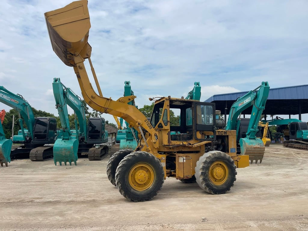 TCM รถตักแขนยาว เครื่อง-ปั๊มดี  