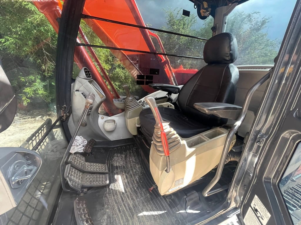 ZX200-5G ไฟฟ้าครบ ระบบดี เครื่องดี ปั้มแห้ง โช่ใหม่ เฟรมสวย ZX200-5G ไฟฟ้าครบ ระบบดี เครื่องดี ปั้มแห้ง โช่ใหม่ เฟรมสวย