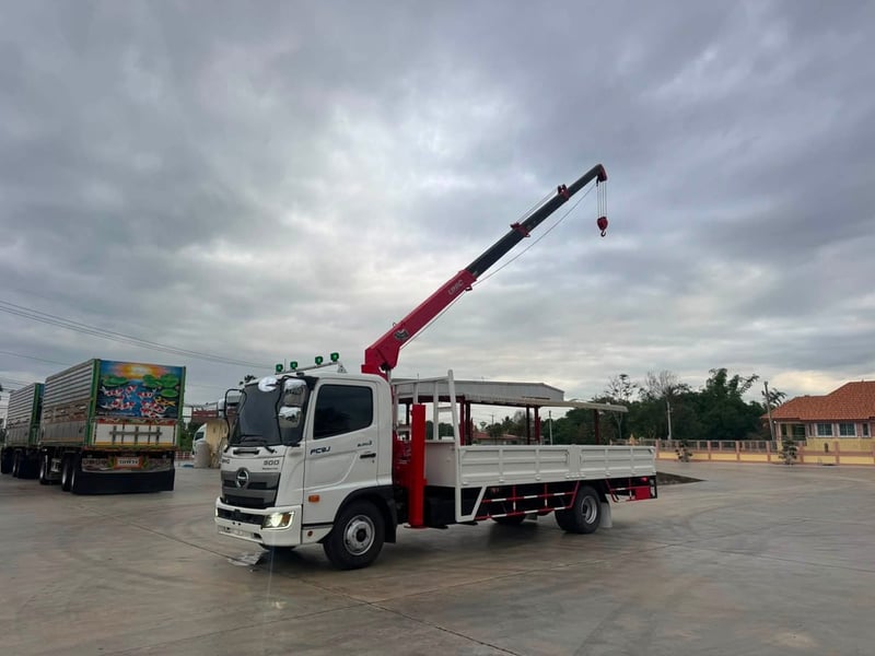 HINO 175 แรง ติดเครน 3.30 ตัน 4 ปลอก HINO 175 แรง ติดเครน 3.30 ตัน 4 ปลอก