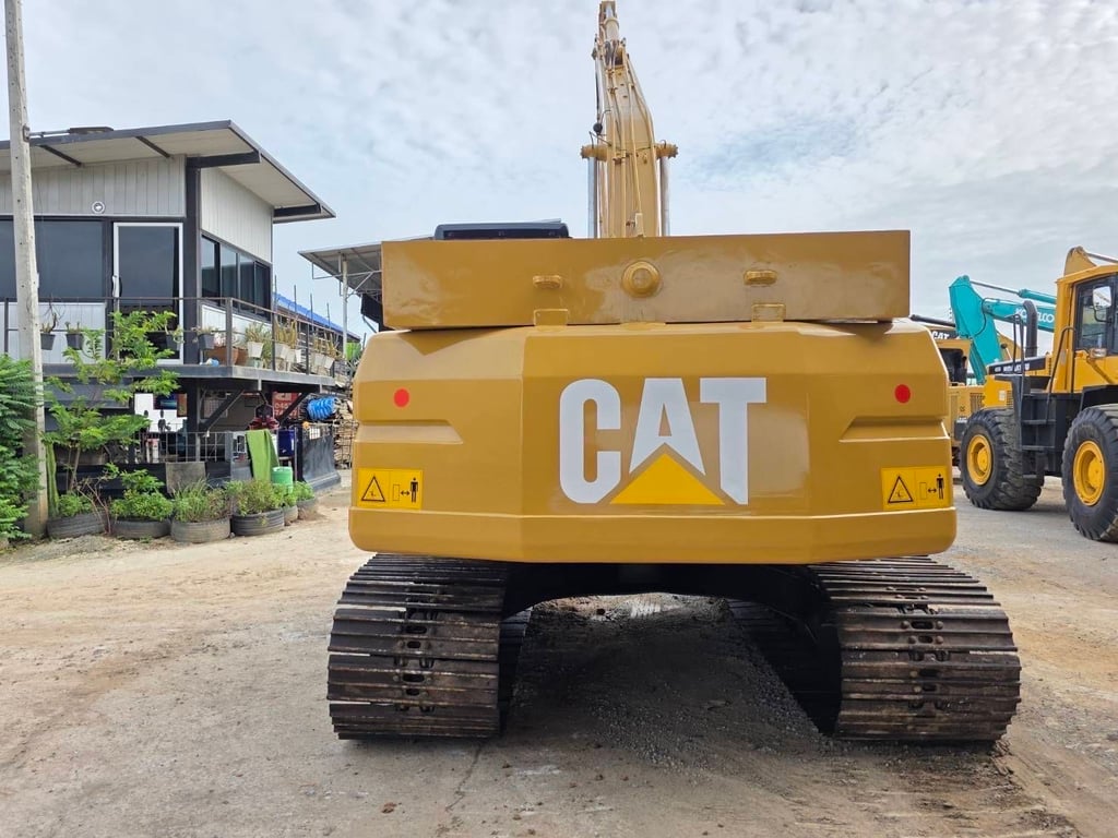 CAT320LC 1KI00342 บูมยาว 16 M. เล่มทะเบียน CAT320LC 1KI00342 บูมยาว 16 M. เล่มทะเบียน