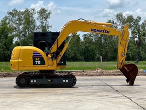 รถแบคโฮ KOMATSU PC70-8  ไมล์ ช.ม 898