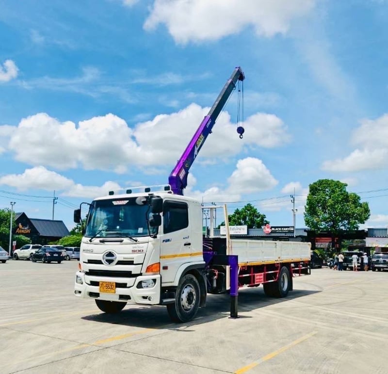 HINO FG8J 240 แรง ปี 2566 ติดเครน 5 ตัน