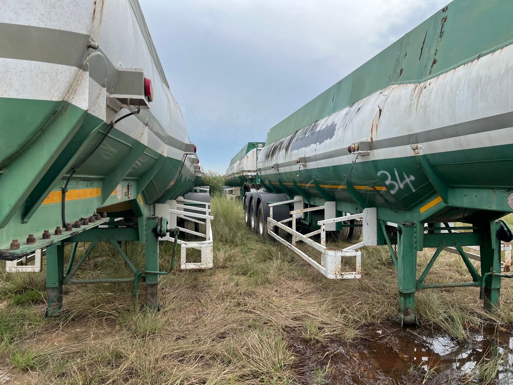 ขายหางแท็ง สามเพลา บรรทุกกากน้ำตาน