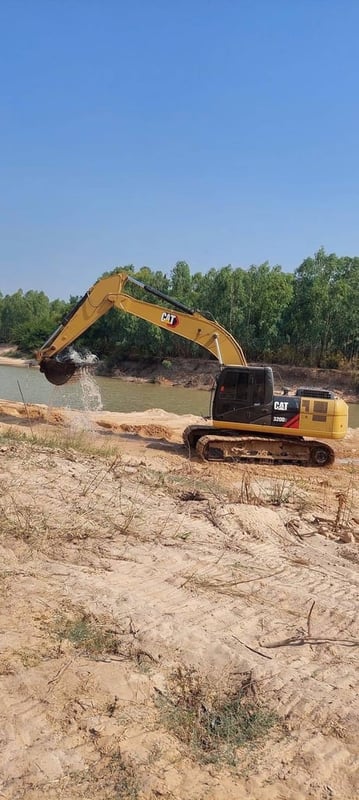 320 D2 เครื่อง 6 สูป ช่วงล่างดี  เครื่อง-ปั้มแรง