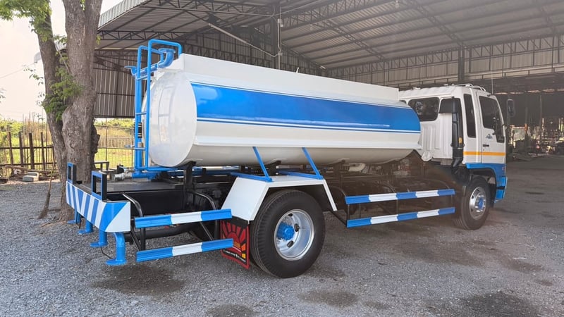 HINO 212 แรง บรรทุกน้ำ แท็งก์จุ 6,000 ลิตร HINO 212 แรง บรรทุกน้ำ แท็งก์จุ 6,000 ลิตร