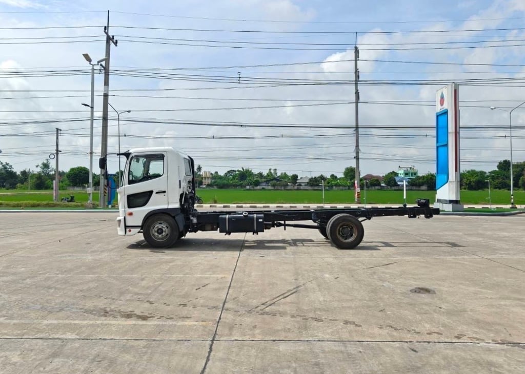 6ล้อ 240 แรง คลัซซี 1.FC2AB-102256 AO5C ขนาด 4 สูบ