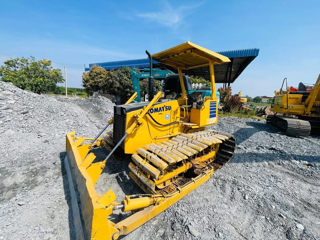 D20PL-7 แทรกใหญ่ เครื่องเกียรดี โช่ใหม่ ช่วงล่างเต็มระบบ D20PL-7 แทรกใหญ่ เครื่องเกียรดี โช่ใหม่ ช่วงล่างเต็มระบบ