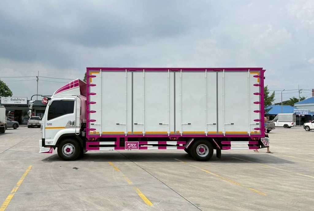 ไมล์ 47,171 กิโล❗️ISUZU NEW FRR 210 แรง  ตู้เเห้ง 10 บาน