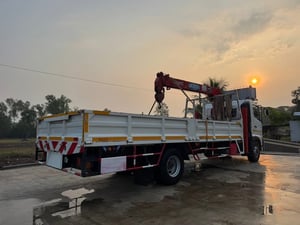 HINO 175 แรง 6 ล้อติดเครน 3 ตัน